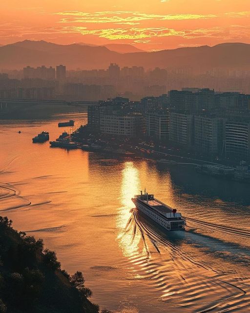 Янцзи Янцзи